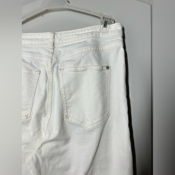 Anthropologie PILCRO White BOYFRIEND Distressed Jeans size 30 - Picture 13 of 14